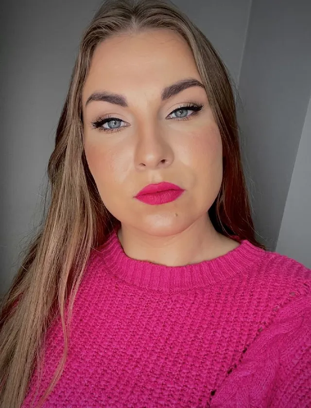 Valentine’s Day go out makeup look. For me always bright