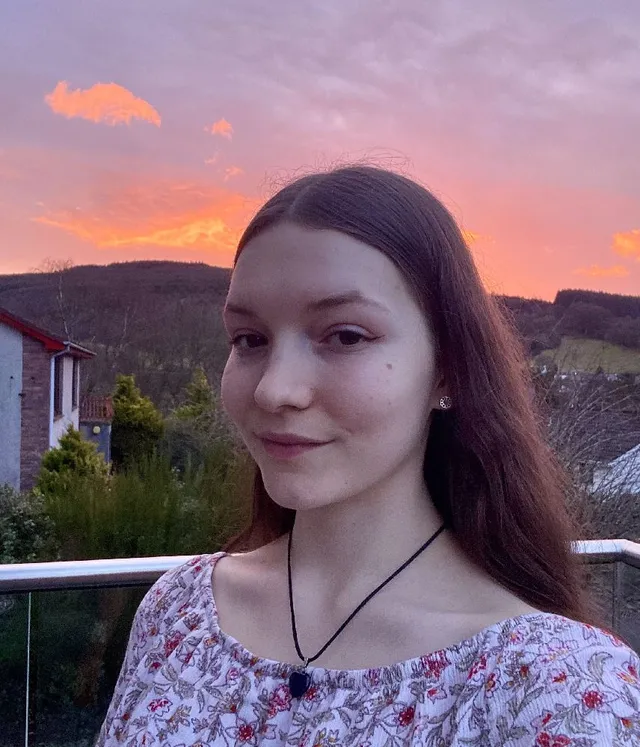 The sunset and the makeup were gorgeous 🤩